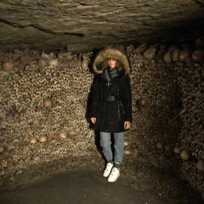 thebeanchili's profile picture. she/her | something about sour cream and cheese with that please