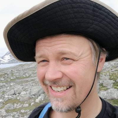 Nyhetsredaktør i https://t.co/WcFgmo8sKA. Ålesunder i Oslo. Har gitt ut bok om straffelovens paragraf 185 OG om Kjetil Rekdal.