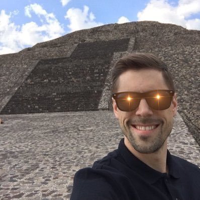 LuisCalderaR's profile picture. El confort es una prision que te separa de tus sueños, Es hora del Plan #BTC