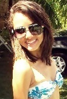 sargitariana, espotânea, extrovertida, simpática, enjoada, filosófica, extressada, complicada,dramatica (: cada pessoa completa um pouco da minha essência!