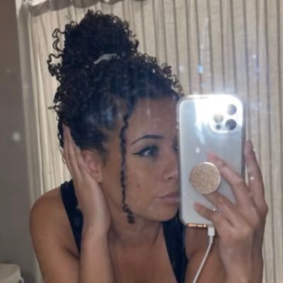 Kiah4Pandas's profile picture. Not a student, but definitely a teacher ➿ You’ll never catch me with a hair straightener ever again ➿