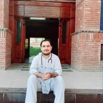 Resident at shukat Khanum peshawar
......Ex. House officer at HMC peshawar
.......collegiatian and islamian