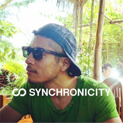 渋谷の音楽フェス『SYNCHRONICITY』@_synchronicity 主催者🎤フェスやイベントを始め、音楽に関わる企画やプロデュースがライフワーク（生業）🤘オルタナ＆インディな目線で、オンリーワンな音楽やフェスのノウハウを紹介してます⚡誰よりも方向音痴かも😭