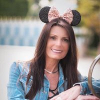 Cindy Hubbard - @DizzneeCindy Twitter Profile Photo