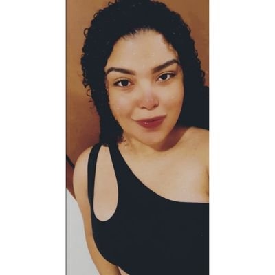 Se eu te chamar pra fugir comigo,onde o sol se faz de abrigo e o mar é o paraíso,você vem?☀🌊