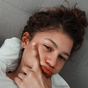 passa o ig na dm ou no fixado. — favor, seguir de volta no insta.