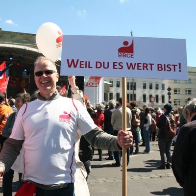 engagierter Gewerkschafter und Kämpfer für Mitbestimmung und Arbeitnehmerrechte, EhRi ArbG,
13 J. Betriebsratvorsitzender,
@igbce Berlin-Mark Brandenburg
#noAFD