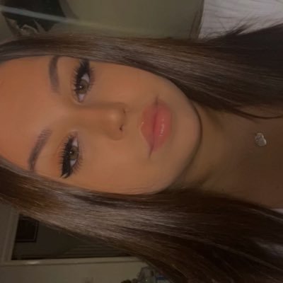 zocollierhedley's profile picture. instagram - zoecollierhedley