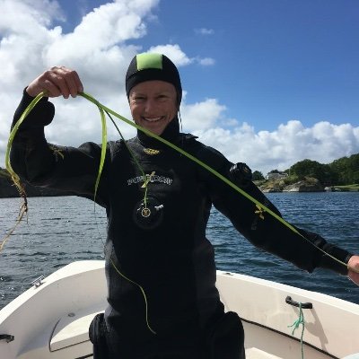 Researcher and seagrass lover @zorrogroup
 #marine  #biodiversity #genomics #conservation  #seagrass #sciencemum @CeMEB_community