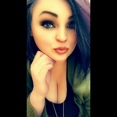emmaleejayy's profile picture. 