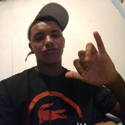 Cada um tem sua luta, assim como cada um tem sua vitória...✌🏽🚩

💏21.03❤️💍