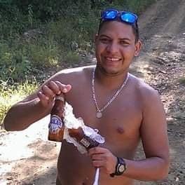 Versátil + Pasivo
Como coche no hay, vida hetero escribe al dm, si no mamás culo no escribas, soy versátil y así es mejor, coge y déjate coger