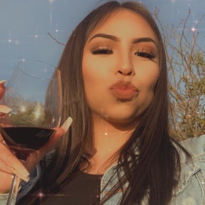 thaleahh's profile picture. 🦋