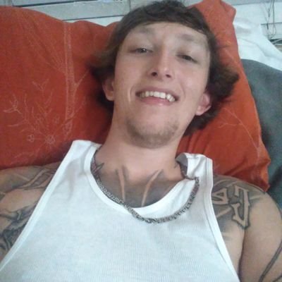 I love to have a good time and I like to work out with people ! LMK I also go to college at Strayer university online !!