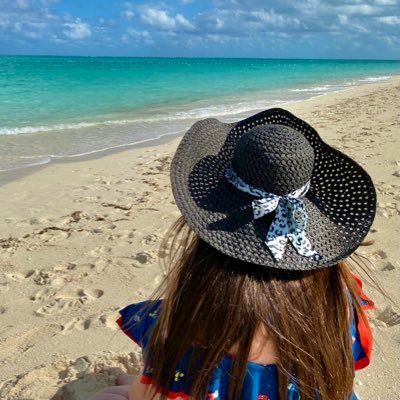 sc_mica's profile picture. Thalassophile ✨kill ‘em with kindness ~