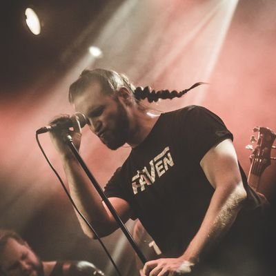 Suomenhevosravilähtöjen intohimoinen seuraaja. Maalajit, musiikin teko ja musiikki muuten lähellä sydäntä sekä kryptot. ADA to the moon!
