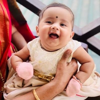 • 1 year old
• Diagnosed at 7 month with Spinal Muscular Atrophy (SMA) Type - 1
• Zolgensma 🧬 gene therapy at 11 months (i.e. on 15-06-2021)
#Vedikafightssma