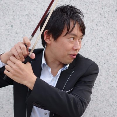 神戸市出身、ドイツ、シュトゥットガルト在住、SWR交響楽団コントラバス奏者/SWR Symfonieorchester Kontrabassist/サイトウ・キネン・オーケストラ/野球大好き⚾️ 「弊」じゃなくて「幣」と書いてくれる人をすぐ好きになります😍