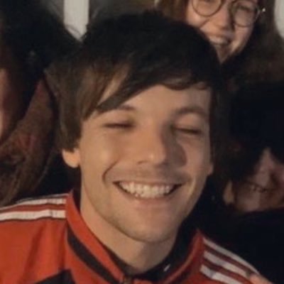 28HLOUT's profile picture. #LOUIS: “BOOM!” || 21 || she/they ♡ bi ace