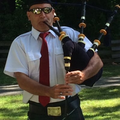 Proud Dad of 2 kids, “retired” WGSS🐊Math teacher now TTOC SD35, Saanich Peninsula Pipes&Drums🎵,former 🇨🇦⚽️ player/highland dancer, avid 🎾 Go UVIC Vikes⚽️!!