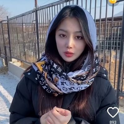 mrlin53927706's profile picture. 