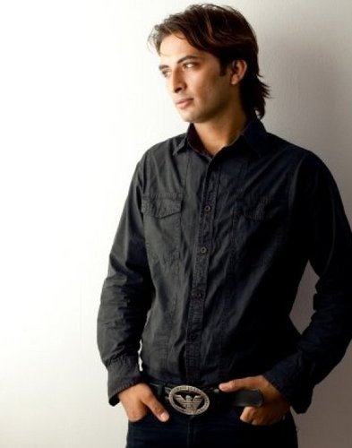 I am very simple and hard working person. Love to travel around the world and like music.