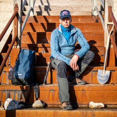 Martin Curtis, Multi Award Winning Qualified Guide. Professional fossil hunter, Leading walks, tours and fossil hunts on the Jurassic Coast. #theboyfromthecoast