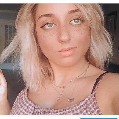 Educadora infantil.
97.
A nada te acostumbres para que nada te haga falta.
Della☪️✡️️