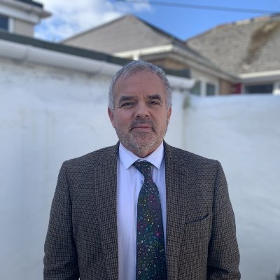 North Devon Property Guru Estate Agent for Purple Bricks looking to help people ALL OPINIONS EXPRESSED ARE MY OWN; let me sell your home for £999