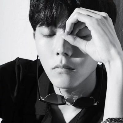 Michael33285895's profile picture. 