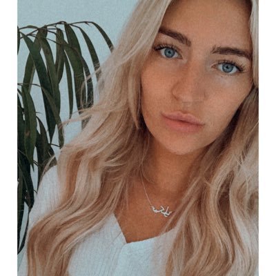 nicolehookk's profile picture. 