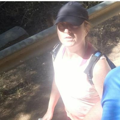 Me encanta estar con mis hijos y aprovechar el tiempo para conseguir mi objetivo, superar mi oposición y ,por qué no, conseguir mi plaza de maestra.