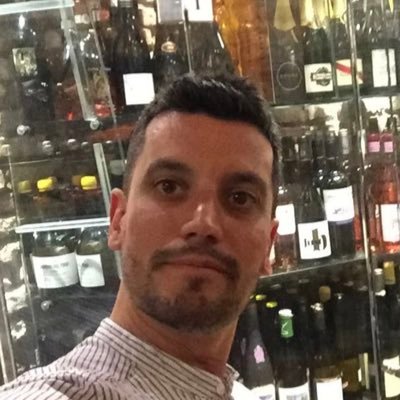 RafaelF69302630's profile picture. Vida y vinos