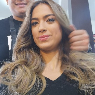 Me gustan los viajes; la música; bailar; reírme pero no de chistes sin sentido. Conocer lugares nuevos. Sígueme en only fans que no tengo jajaja