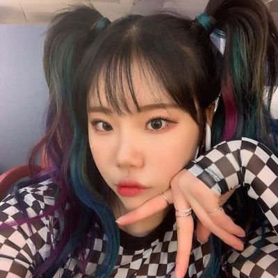 bluebugboo's profile picture. 𝗜'𝗺 𝗻𝗼𝘁 𝗽𝗲𝗿𝗳𝗲𝗰𝘁, 𝗶𝗳 𝘆𝗼𝘂 𝘄𝗮𝗻𝘁 𝗮 𝗽𝗲𝗿𝗳𝗲𝗰𝘁 𝗴𝗶𝗿𝗹, 𝗯𝘂𝘆 𝗮 𝗯𝗮𝗿𝗯𝗶𝗲 (𝗮 / 𝗲𝗹𝗮 / -𝗮)🧸🎨✨🦋