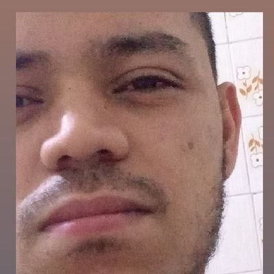 ex- garçom, ex- estagiário da Delegacia de Investigações Gerais de Itapetininga, ex- estagiário da Defensoria Pública do Estado de São Paulo, advogado.