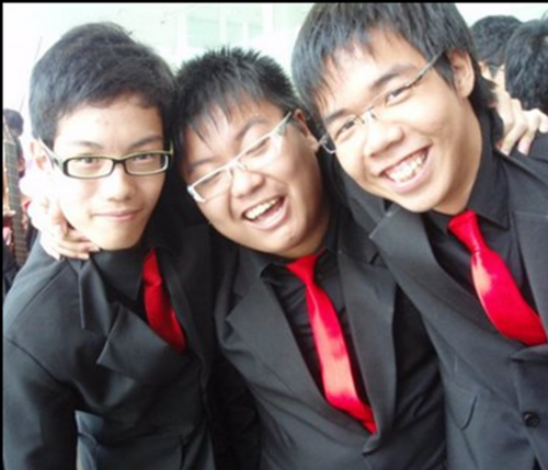 WeiKeypedia's profile picture. Just a slacker trying to survive in this world.