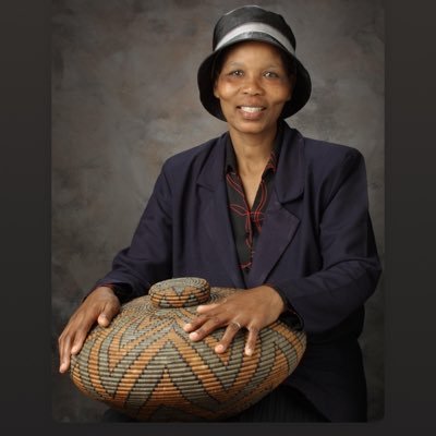 Master weaver of the Zulu baskets