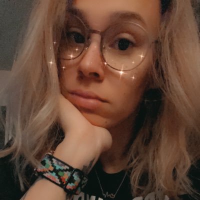 Age 29. Worlds okayest paramedic. I look like a bag of struggles. #unswagmenow