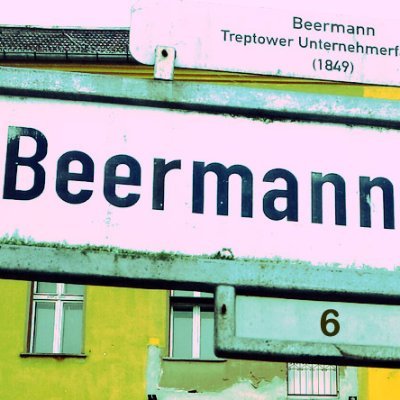 Die Hausgemeinschaft der Beermannstr. 6 in #Treptow kämpft gegen Verdrängung. Wir sind das Milieu!  #enteignung ist die halbe miete #leavenoonebehind