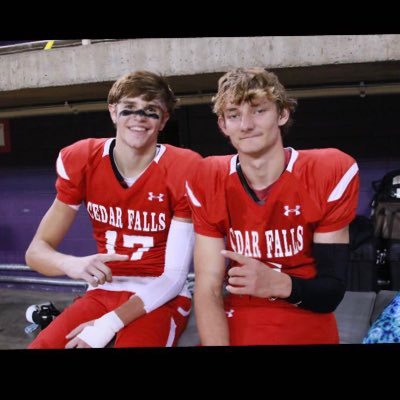 HJacobson_05's profile picture. ‘22 cfhs | Fball/Bball/Track| 6’2 170 QB