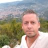 ernst__kl's profile picture. festivals & crypto