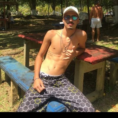 Deus sabe de tudo mas não é x9