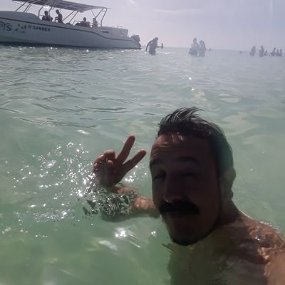 No siempre conseguimos lo que Queremos,pero tarde o temprano la vida nos concede aquello que merecemos