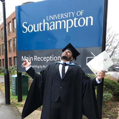 بكالوريوس @JoufUniversity 🇸🇦.. ماجستير & دكتوراه @unisouthampton 🇬🇧.. مهتم بالسياسات اللغوية و باحث في تعلم اللغة وإستقلالية التعلم.