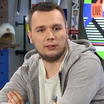 Coś tam ogarniam YouTube, skoki narciarskie i muzykę.

Jak co wybory prowadzę https://t.co/LBWSjo1vwi