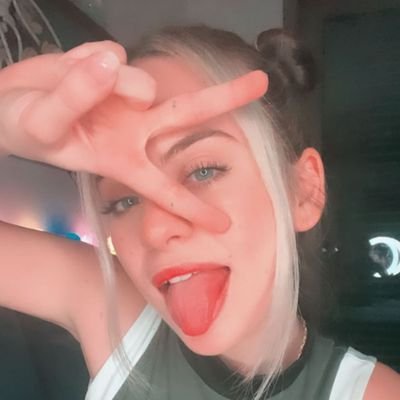 aybuke_csfc's profile picture. 