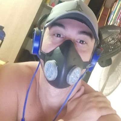 Um tiozão, jogador de games, me aventurando nas streams, apreciador de cervejas artesanais, atleta nas horas vagas e disposto a fazer novas amizades!