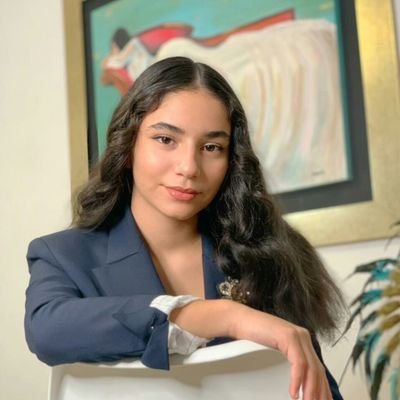 Cecilia93231740's profile picture. Claramente soy una nueva versión 
soy una pequeñísima gran parte del universo