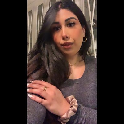 __esem's profile picture. | ♡ ;; |